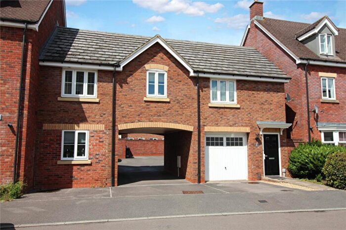 2 Bedroom End Of Terrace House For Sale In Vistula Crescent, Swindon, Wiltshire, SN25