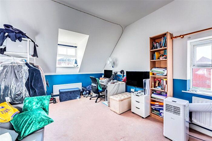 5 Bedroom Detached House To Rent In Ashmead Road, Bedford, Bedfordshire, MK41
