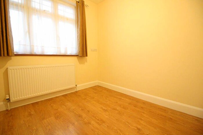 4 Bedroom House To Rent In Bovingdon Avenue, Wembley, HA9