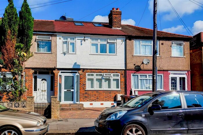 5 Bedroom Property To Rent In Kynaston Avenue, Thornton Heath, CR7