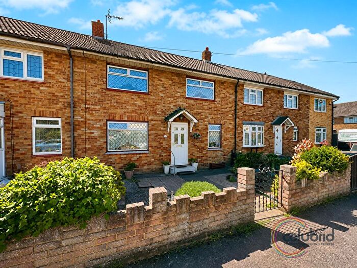 3 Bedroom Terraced House For Sale In Lister Road, Tilbury, RM18