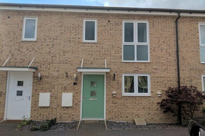 2 Bedroom Property To Rent In Winston Mews, Aylesbury, HP18