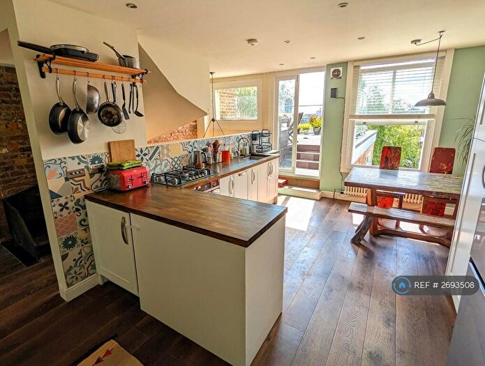 1 Bedroom Flat To Rent In Hanley Road, London, N4