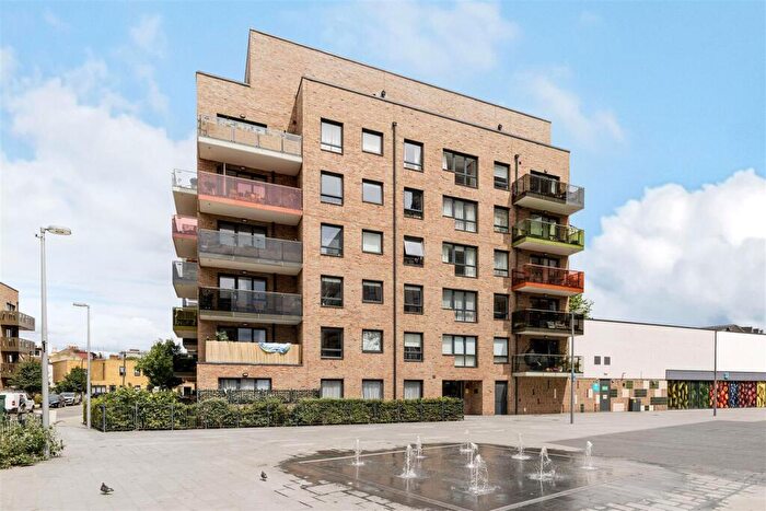 2 Bedroom Apartment To Rent In Buchanan House, Walthamstow, E17