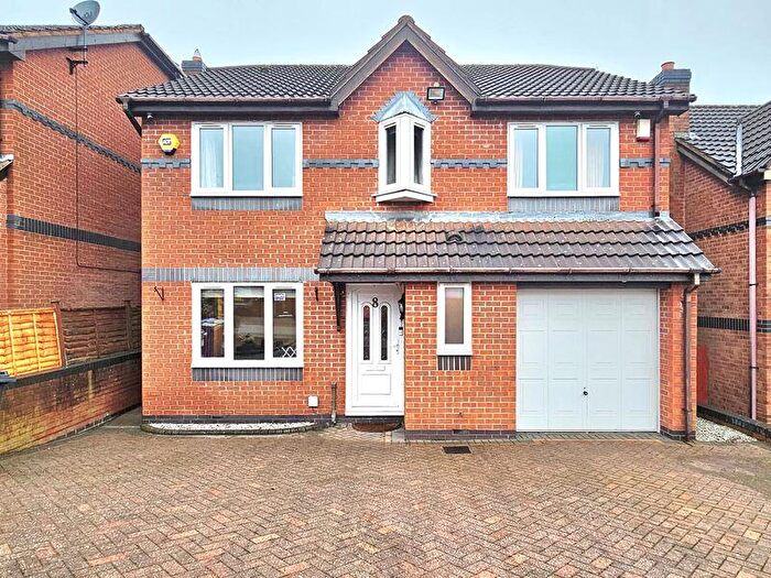 4 Bedroom Detached House For Sale In Warwick Road, Sutton Coldfield, B73