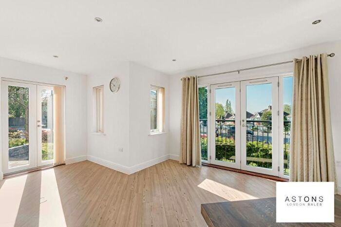 2 Bedroom Flat For Sale In Sudbury Hill, Harrow On The Hill, London, HA1