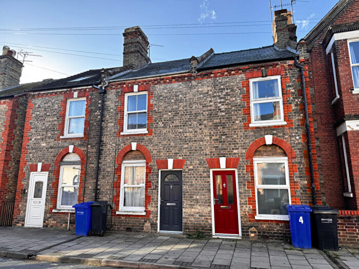 2 Bedroom Terraced House To Rent In Park Avenue, Newmarket, Suffolk, CB8