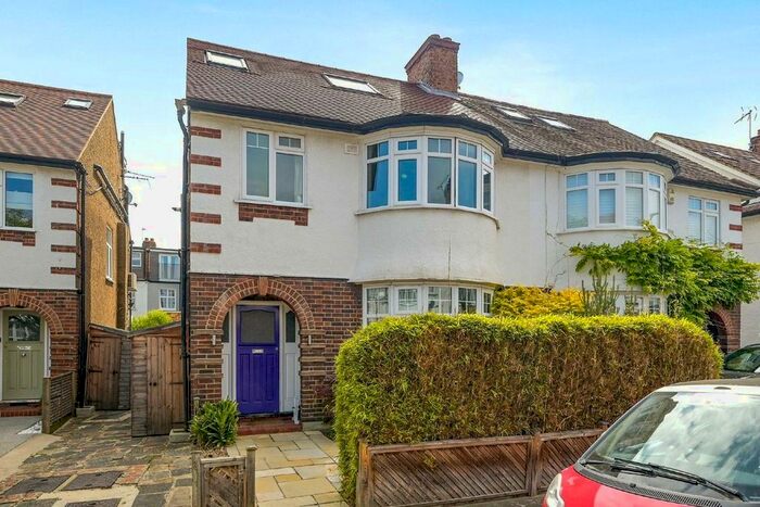 4 Bedroom Semi-Detached House To Rent In Eastbourne Gardens, London, SW14