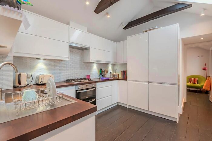 4 Bedroom Terraced House To Rent In Richmond, Surrey TW10