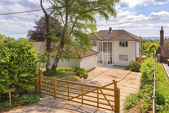 4 Bedroom Detached House For Sale In Pilgrims Way, Trottiscliffe, ME19