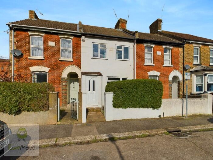 3 Bedroom Terraced House For Sale In Grange Road, Strood, Rochester, ME2