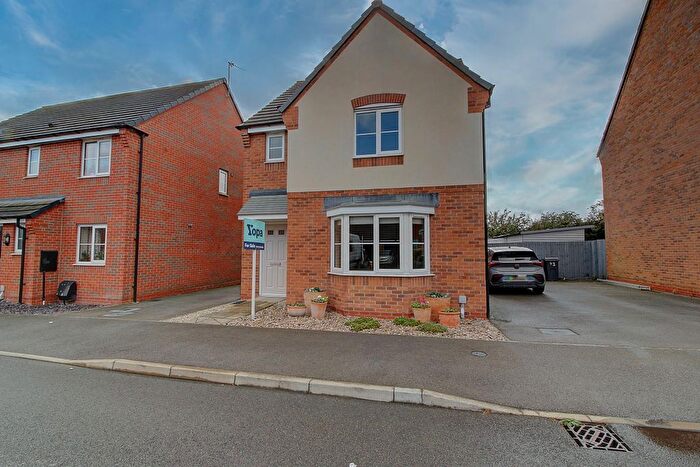 3 Bedroom Detached House For Sale In Slate Drive, Hinckley, LE10