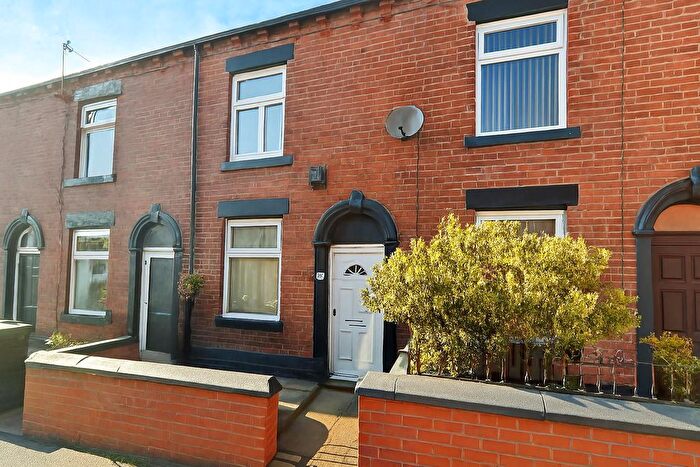 2 Bedroom Terraced House For Sale In Balfour Street, Oldham, OL4