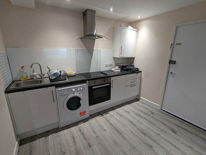 1 Bedroom Flat To Rent In Station Road, Kettering, NN15