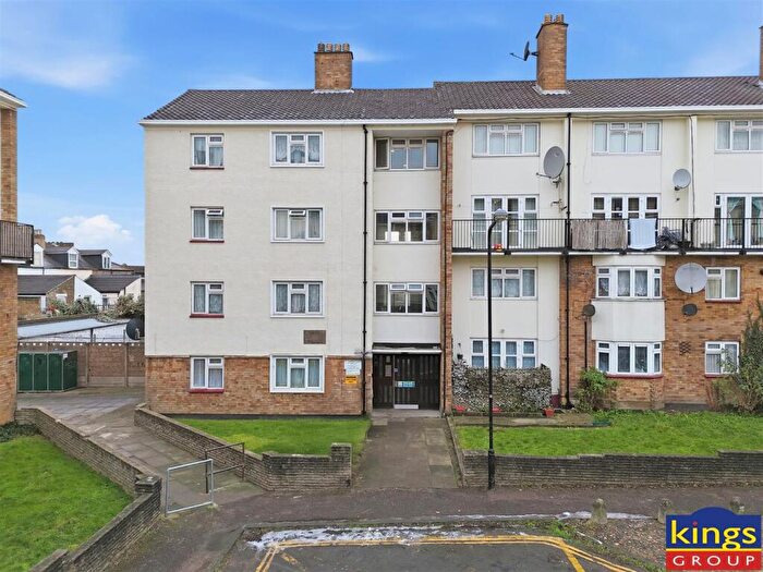 2 Bedroom Flat For Sale In St. Stephens Close, London, E17