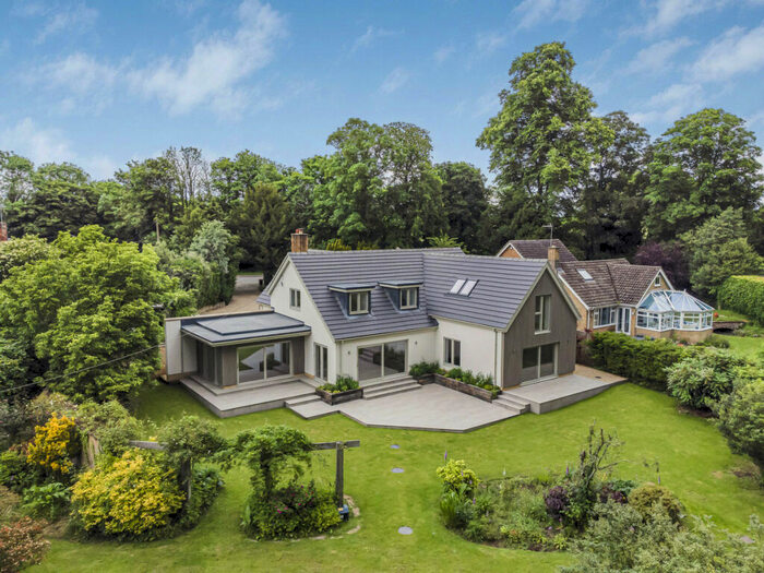 5 Bedroom Detached House For Sale In Abingdon Road, Burcot, OX14