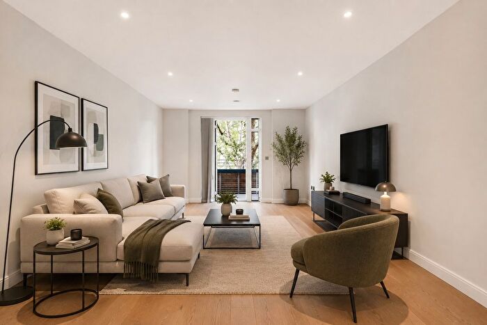 2 Bedroom Flat For Sale In Merchant Building, Wharf Road, London, N1