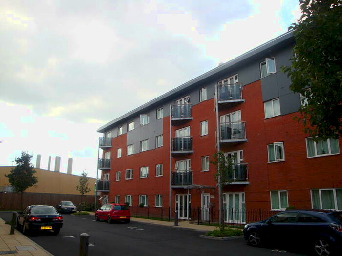 2 Bedroom Flat To Rent In High Spec City Centre Apartment, CV1