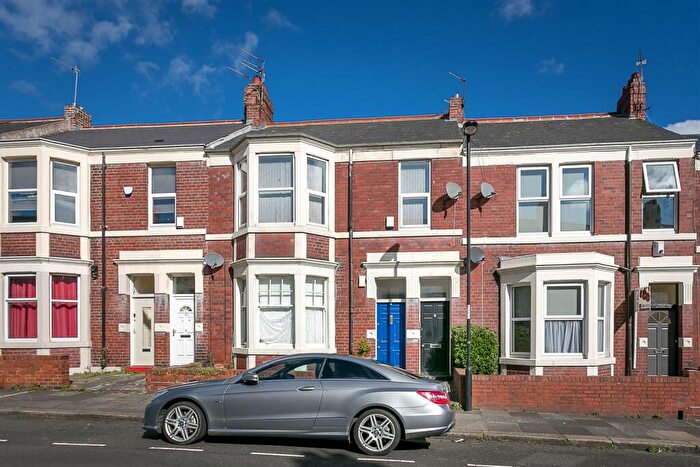 3 Bedroom Flat To Rent In Shortridge Terrace, Jesmond, Newcastle Upon Tyne, NE2
