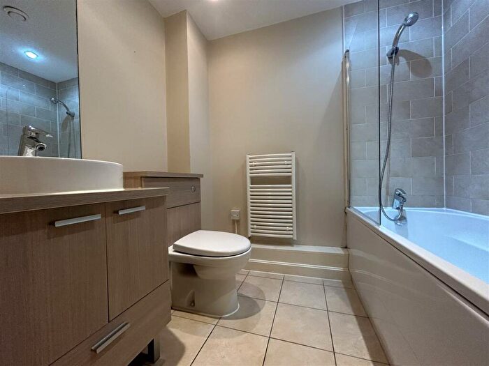 2 Bedroom Apartment To Rent In The Birchin Northern Quarter, M4