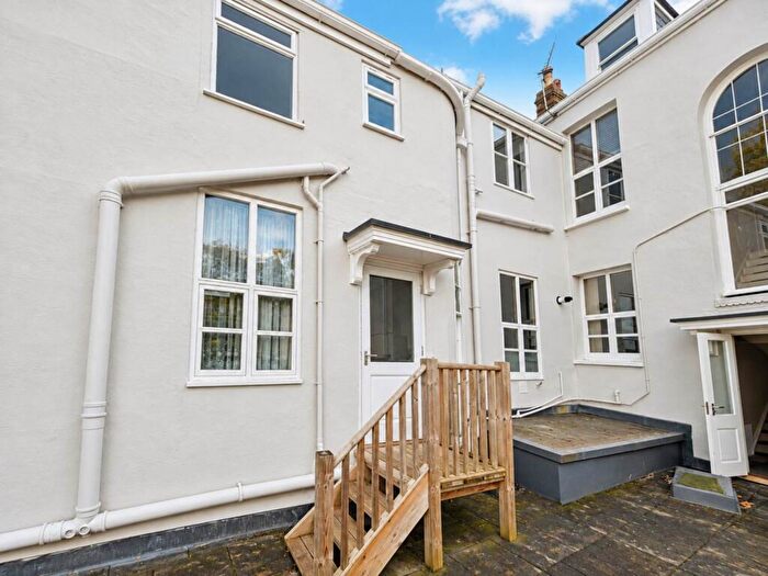 1 Bedroom Flat To Rent In Barnstaple, EX32