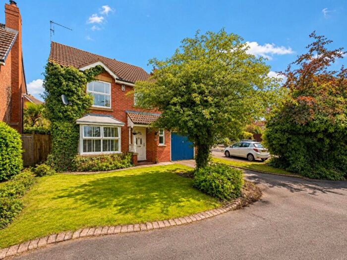 3 Bedroom Detached House For Sale In Stourhead Drive, East Hunsbury, Northampton, NN4