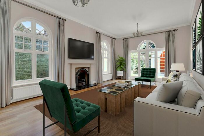 5 Bedroom Detached House To Rent In Hunting Close, Esher, KT10