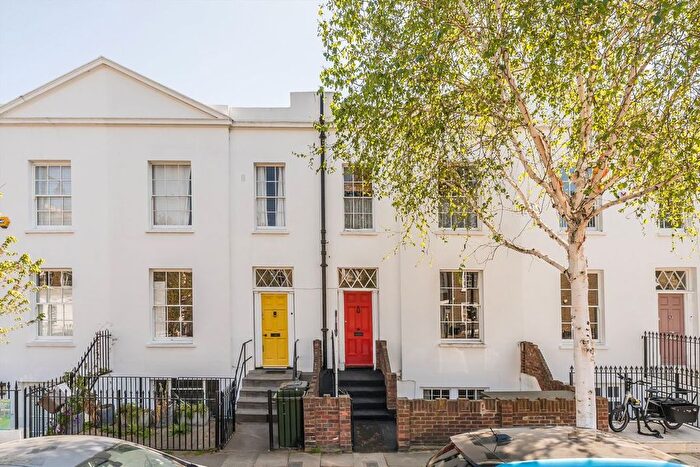3 Bedroom Terraced House For Sale In Hemingford Road, Barnsbury, N1