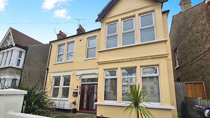 1 Bedroom Flat To Rent In Albion Road, Westcliff On Sea, SS0