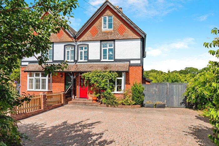 5 Bedroom Semi-Detached House For Sale In Princes Crescent, Lyndhurst, Hampshire, SO43