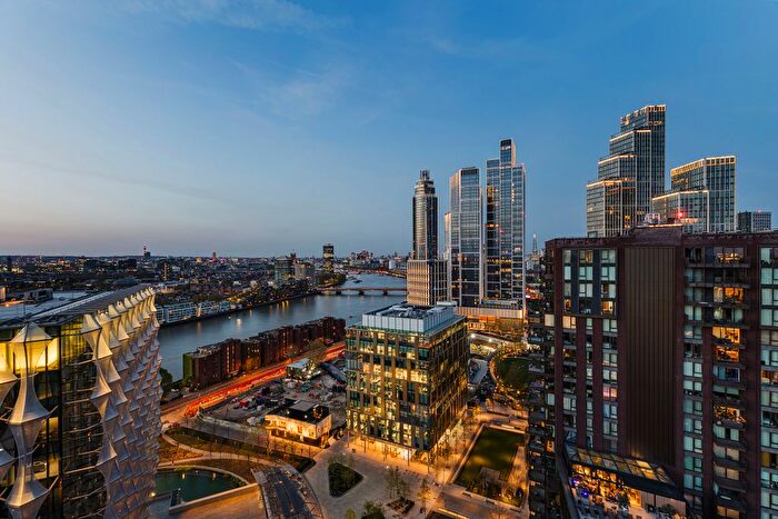 3 Bedroom Flat For Sale In Legacy Building, Viaduct Gardens, Nine Elms, London, SW11