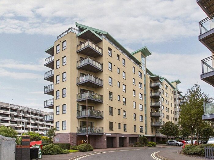 2 Bedroom Flat To Rent In Portland Gardens, Edinburgh, Midlothian, EH6