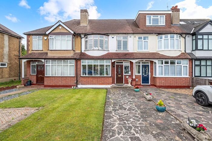 2 Bedroom Terraced House For Sale In Inveresk Gardens, Worcester Park, KT4