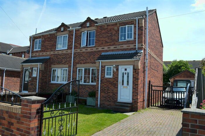 3 Bedroom Semi-Detached House To Rent In Rhyl Street, Featherstone, Pontefract, WF7