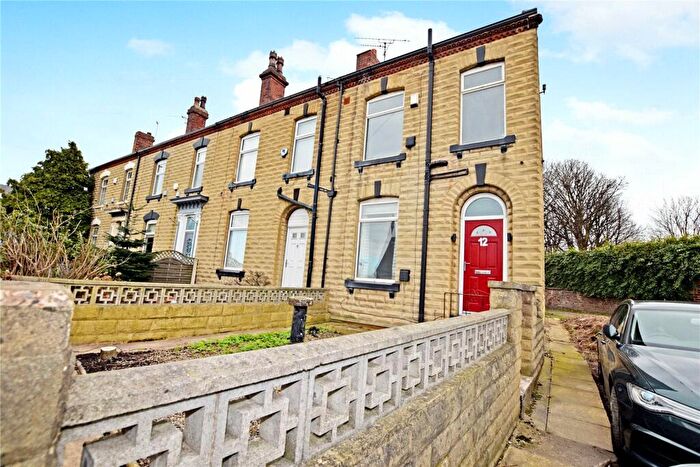 3 Bedroom End Of Terrace House For Sale In Pepper Road, Leeds, LS10