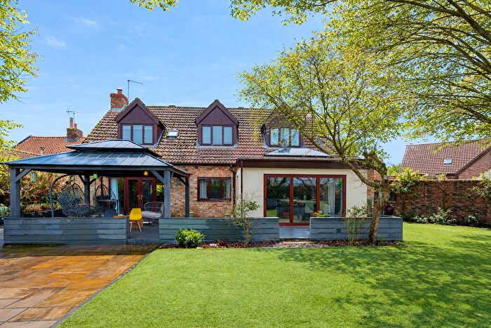 5 Bedroom Detached House For Sale In Main Street, Melbourne, York, YO42