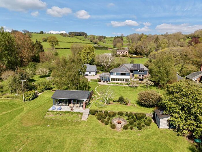 5 Bedroom Detached House For Sale In Bed Detached House With Cottage And Studio In Dorstone, HR3