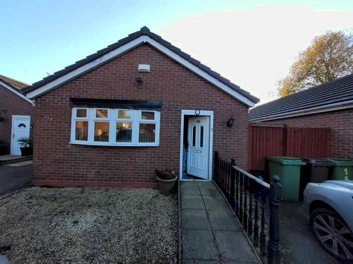 2 Bedroom Detached Bungalow To Rent In Bruford Road, Wolverhampton, West Midlands, WV3