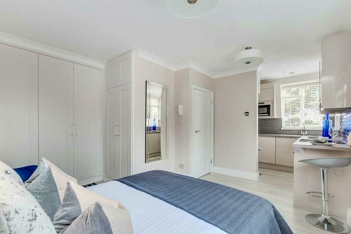 Flat To Rent In Langland Gardens, Hampstead, NW3