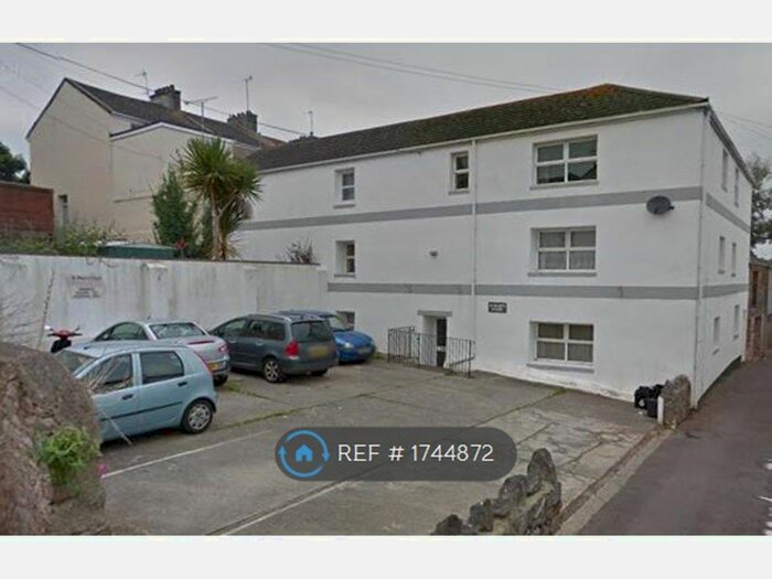 2 Bedroom Flat To Rent In St. Mary's Court, Torquay, TQ1