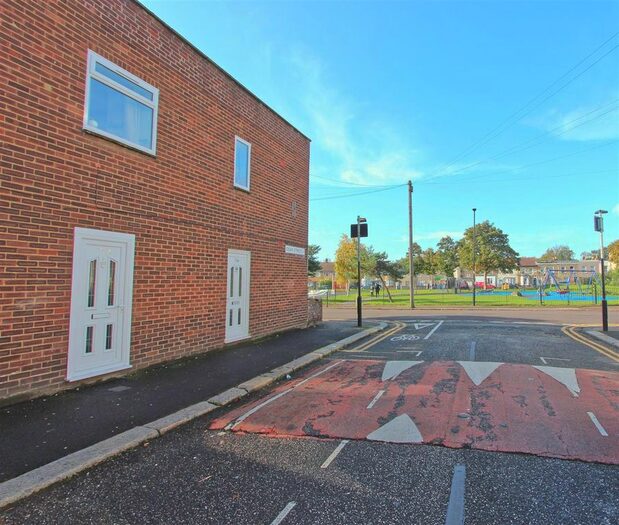 1 Bedroom Flat To Rent In Odessa Road, London, E7