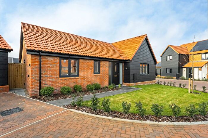 3 Bedroom Detached Bungalow For Sale In The Fields, Bacton, IP14