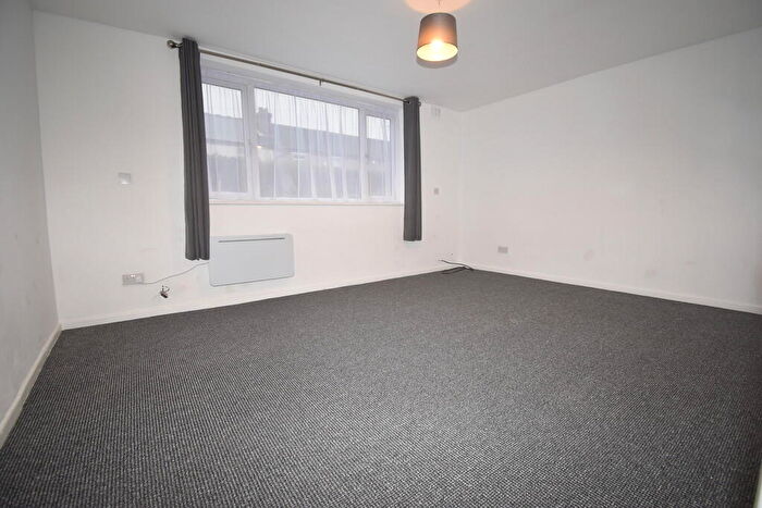 2 Bedroom Apartment To Rent In Cross Road, Coventry, CV6