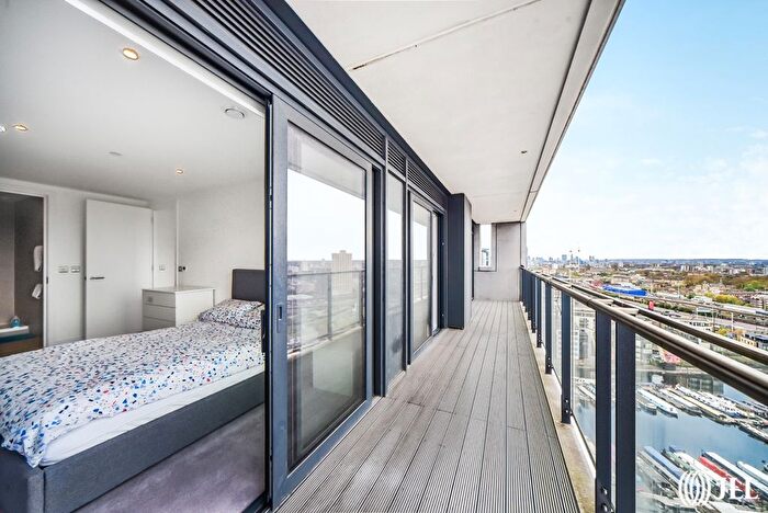 2 Bedroom Flat For Sale In Horizons Tower, Yabsley Street, E14