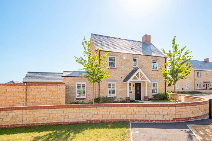 3 Bedroom Detached House For Sale In Ormond Manor Road, Fritwell, Oxfordshire, OX27