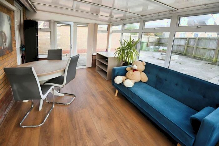 2 Bedroom Detached Bungalow For Sale In Malt Drive, Wisbech, Cambridgeshire, PE14