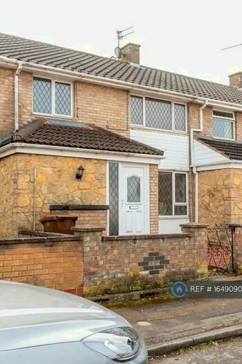 3 Bedroom Terraced House To Rent In Bestwood Green, Corby, NN18