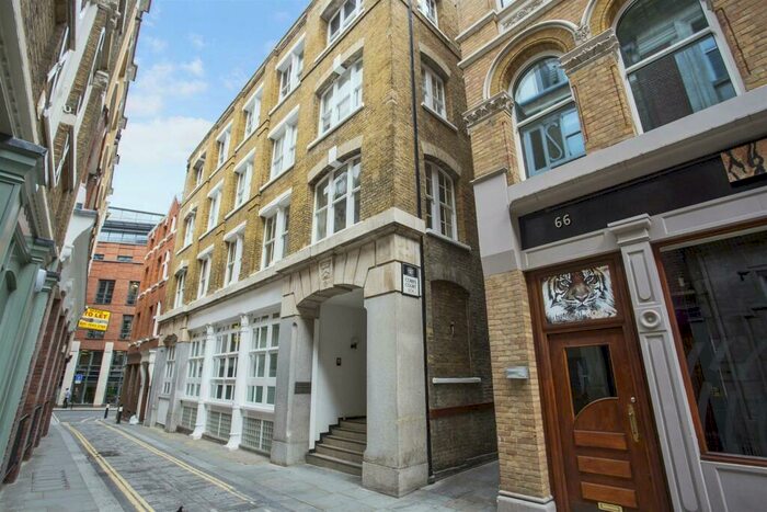 2 Bedroom Flat To Rent In Cathedrial Court, Carter Lane, London, EC4V