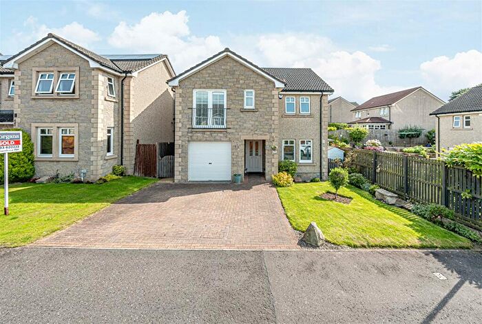 4 Bedroom Detached House For Sale In Blair Grove, Blairhall, KY12