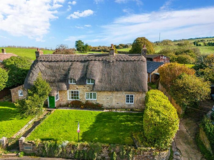 4 Bedroom Detached Bungalow For Sale In The Green, Calbourne, Newport, Isle Of Wight, PO30